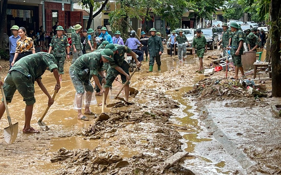 Thủ tướng yêu cầu nhanh chóng khắc phục hậu quả bão số 3 và mưa lũ- Ảnh 1.