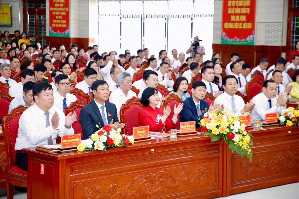 Bí thư Thành ủy Hà Nội Bùi Thị Minh Hoài và các đồng chí lãnh đạo thành phố dự đại hội. Ảnh: Viết Thành