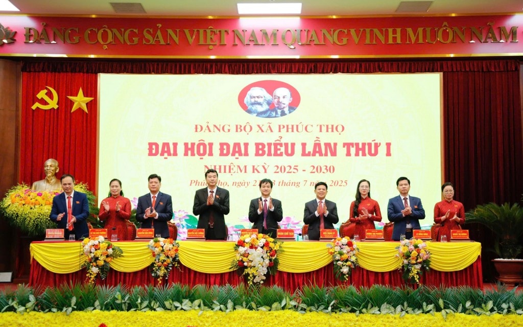Đoàn Chủ tịch đại hội. Ảnh: Viết Thành