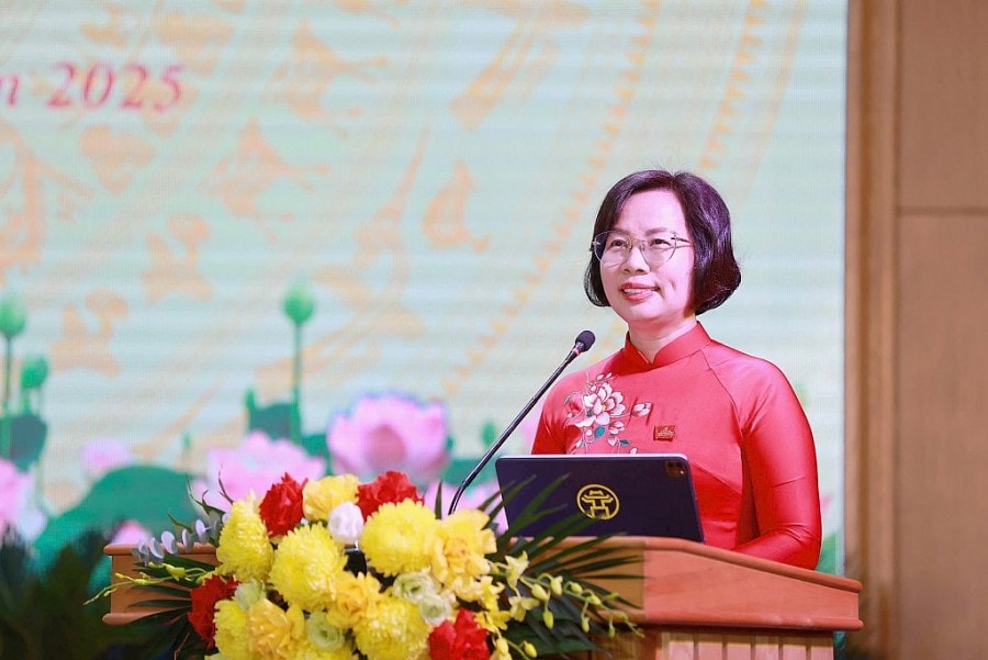 Bí thư Đảng ủy phường Thanh Xuân Bùi Huyền Mai phát biểu khai mạc đại hội.