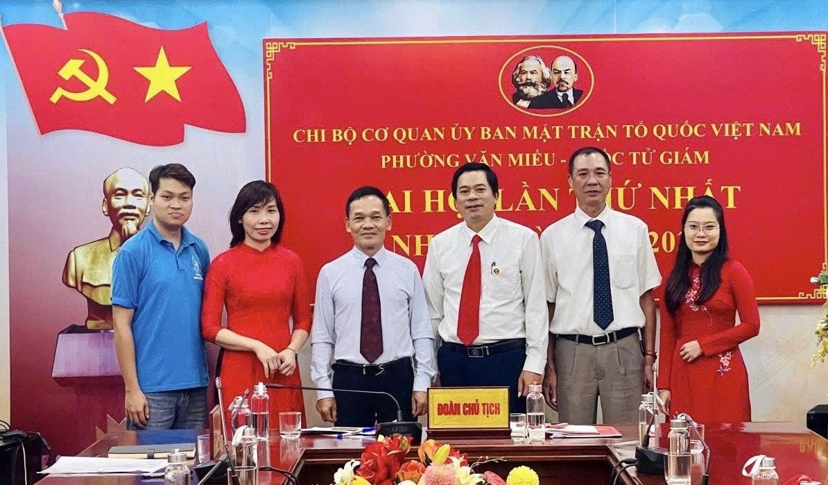 Tổ chức thành công Đại hội Chi bộ Cơ quan Ủy ban MTTQ Việt Nam phường Văn Miếu - Quốc Tử Giám lần thứ nhất