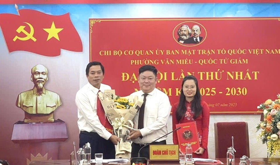 Tổ chức thành công Đại hội Chi bộ Cơ quan Ủy ban MTTQ Việt Nam phường Văn Miếu - Quốc Tử Giám lần thứ nhất