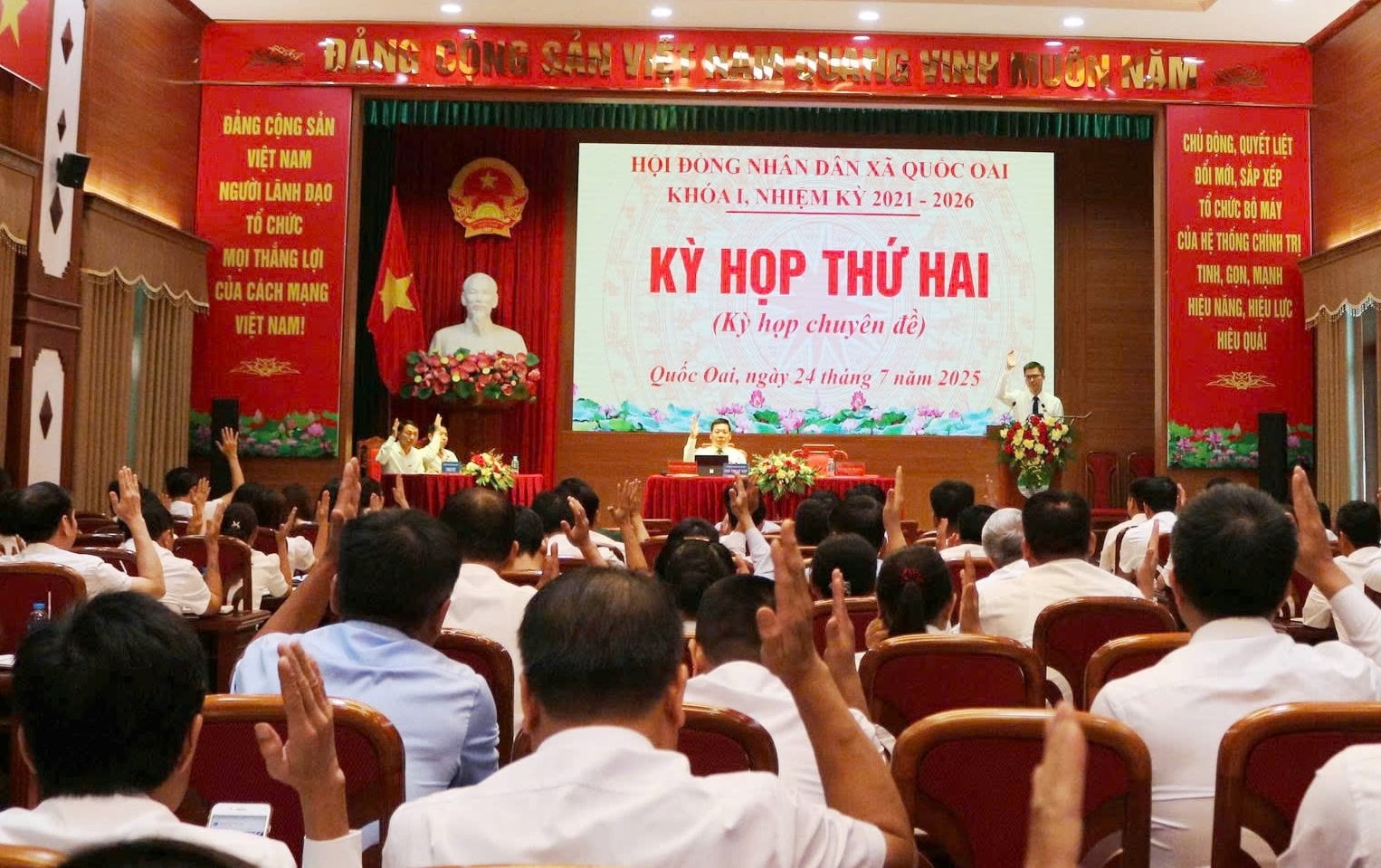 2quoc-oai.jpg