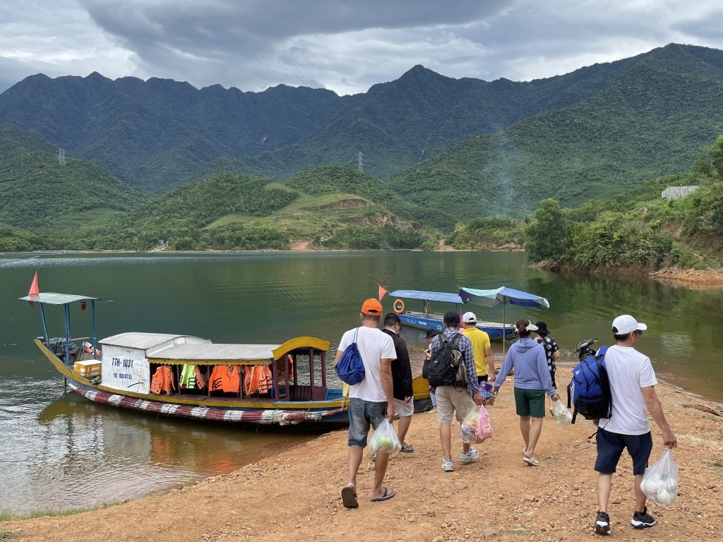 HTX Nông nghiệp Thủy An chưa được UBND TP Huế cấp lại giấy phép hoạt động trong phạm vi bảo vệ công trình thủy lợi hồ Thủy Yên (Ảnh Đ.Minh) HTX Nông nghiệp Thủy An chưa được UBND TP Huế cấp lại giấy phép hoạt động trong phạm vi bảo vệ công trình thủy lợi hồ Thủy Yên (Ảnh Đ.Minh)