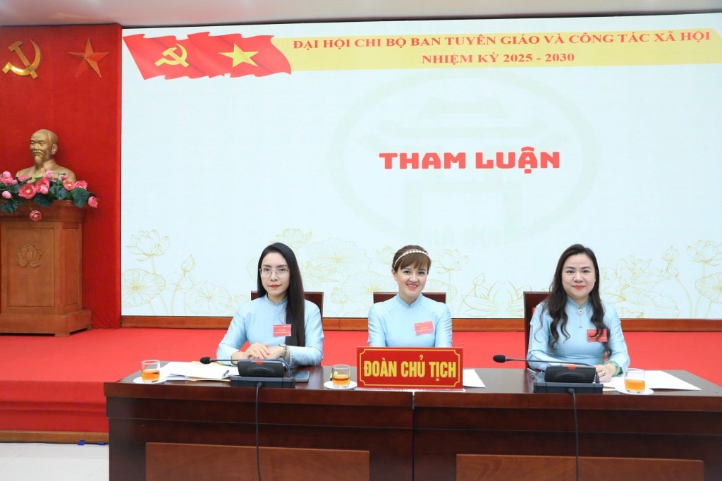 Xây dựng đội ngũ cán bộ, đảng viên thích ứng nhanh yêu cầu mới