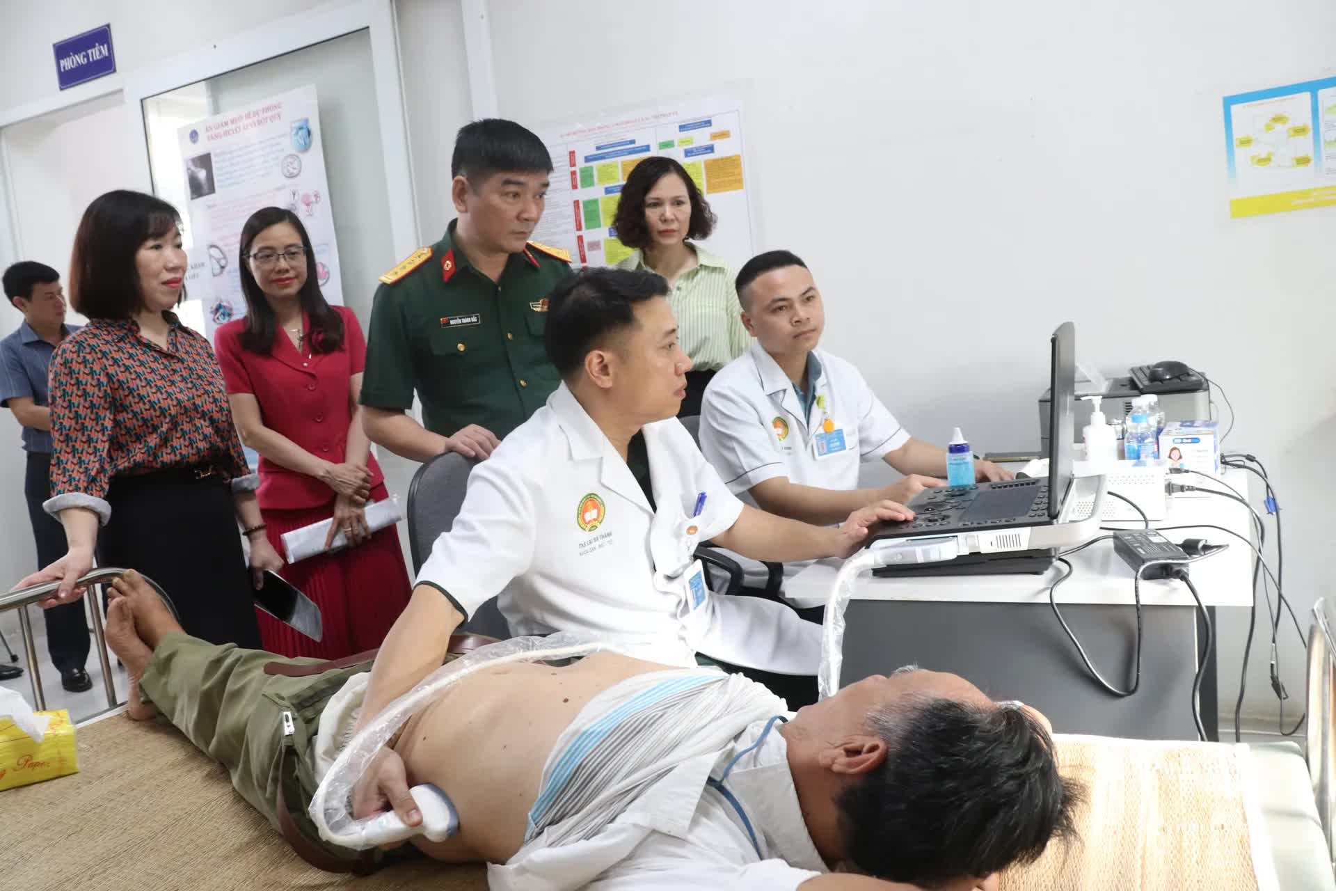 Nhiều xã, phường ở Hà Nội tổ chức hoạt động tri ân người có công