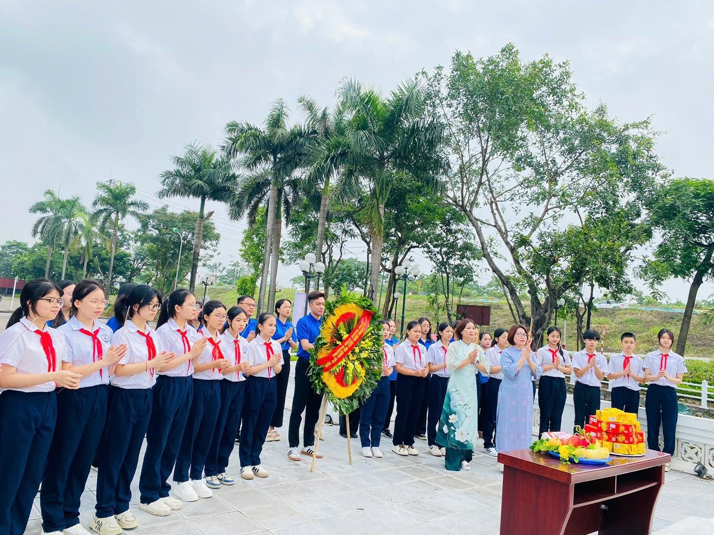 giang-bien-secondary-school-phuong-viet-hung.jpg