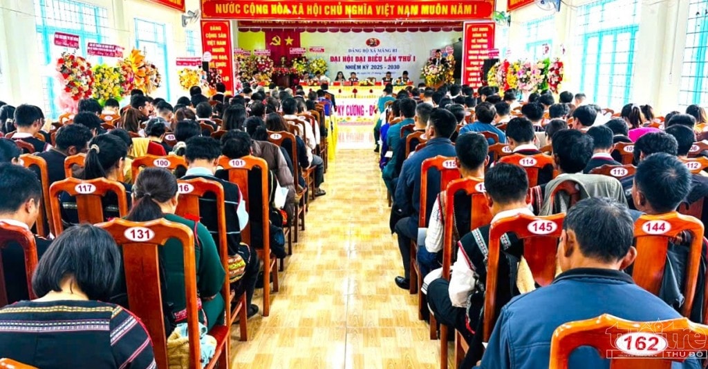 Phấn đấu đưa xã Măng Ri trở thành vùng trọng điểm về dược liệu