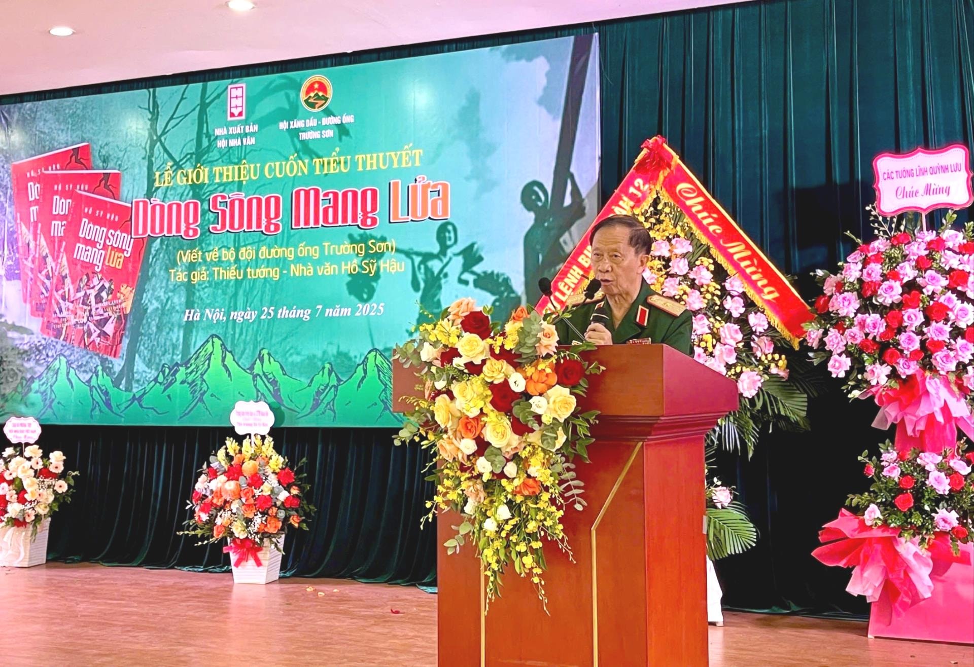 “Dòng sông mang lửa” - huyền thoại về bộ đội xăng dầu Trường Sơn