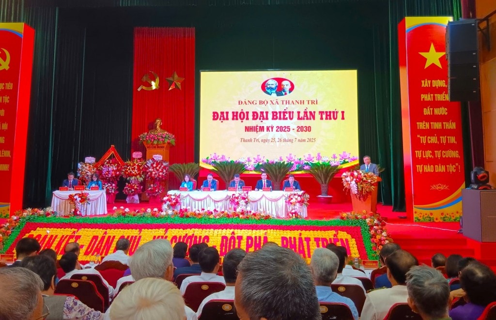 Đồng chí Nguyễn Văn Phong, Phó Bí thư Thường trực Thành ủy Hà Nội phát biểu chỉ đạo Đại hội