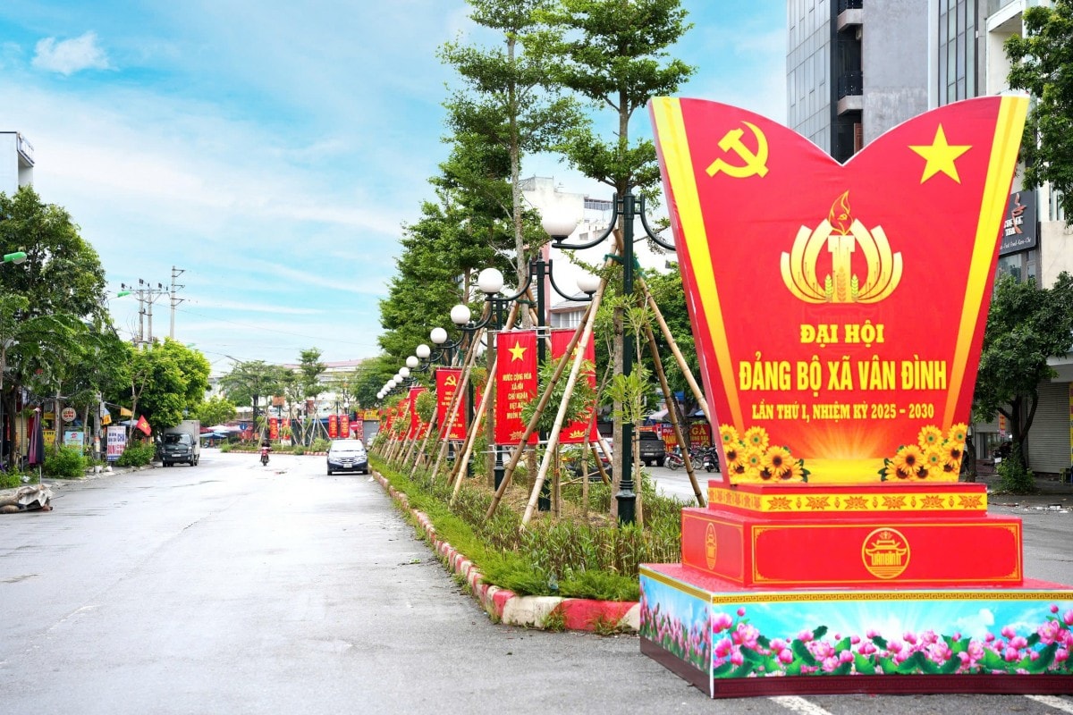 Vân Đình rực rỡ cờ hoa chào mừng đại hội Đảng bộ