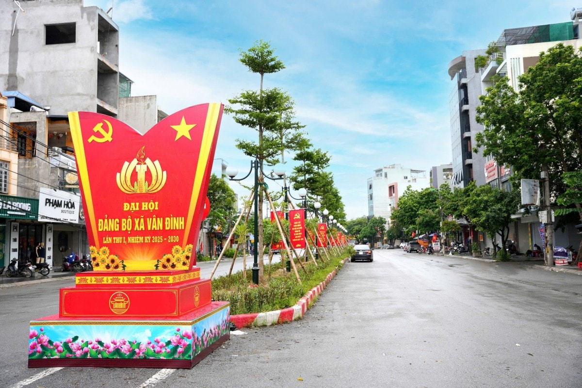 Vân Đình rực rỡ cờ hoa chào mừng đại hội Đảng bộ