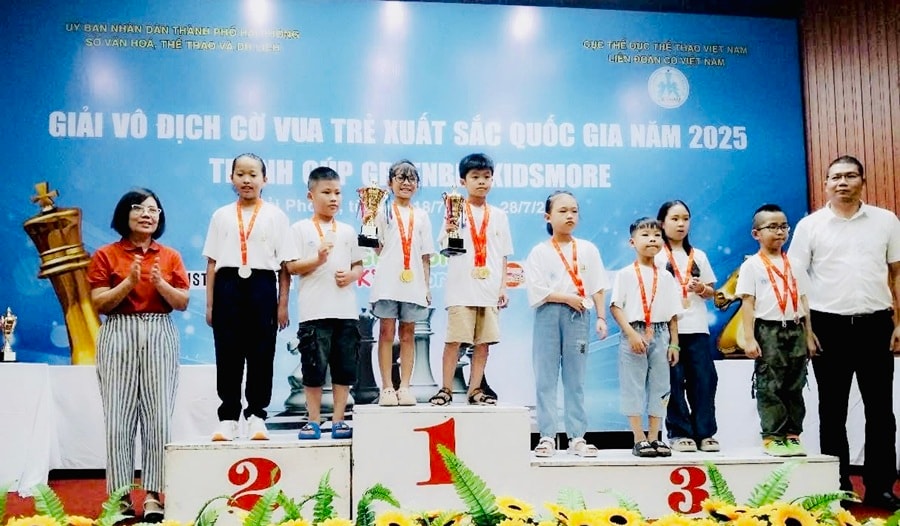 ២៧-ky-thu-xuat-sac2.jpeg