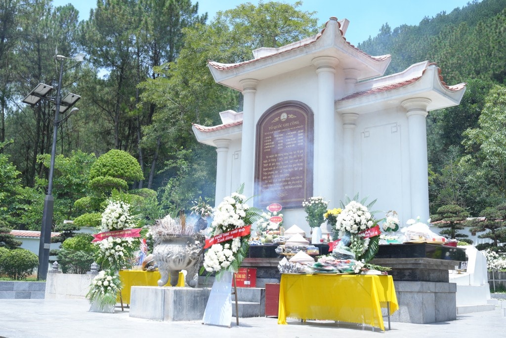 Hành trình tri ân một thế hệ thanh xuân đã hóa thành bất tử
