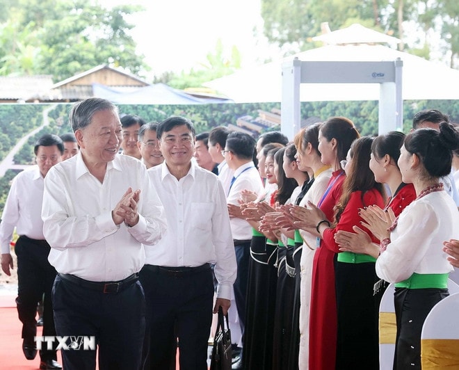 Tổng Bí thư Tô Lâm: Để mỗi trẻ em vùng cao, vùng xa đều có cơ hội học tập Tổng Bí thư Tô Lâm: Để mỗi trẻ em vùng cao, vùng xa đều có cơ hội học tập