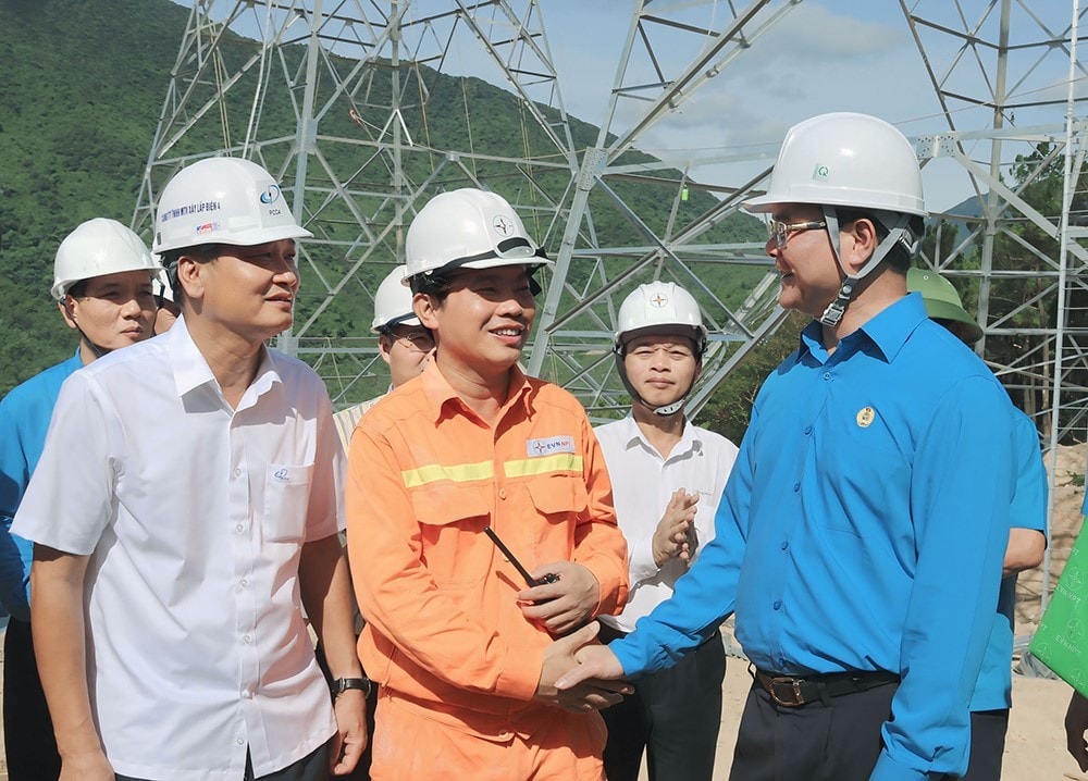 Công đoàn Việt Nam: Tự hào 96 năm đồng hành cùng sự phát triển của đất nước
