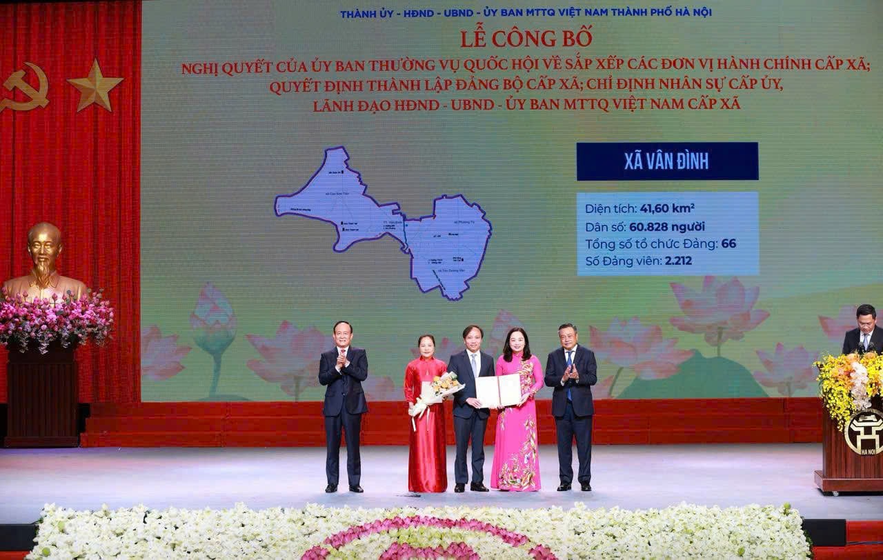 z6847680473963_2cb209a81494fa7768982f024726a9fc.jpg
