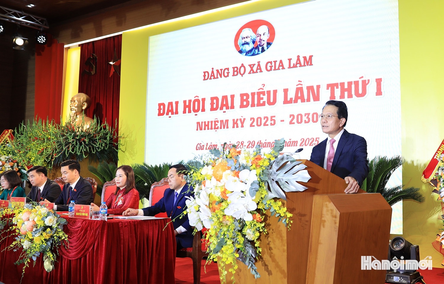 W_dai-hoi-dang-gia-lam-4.jpg