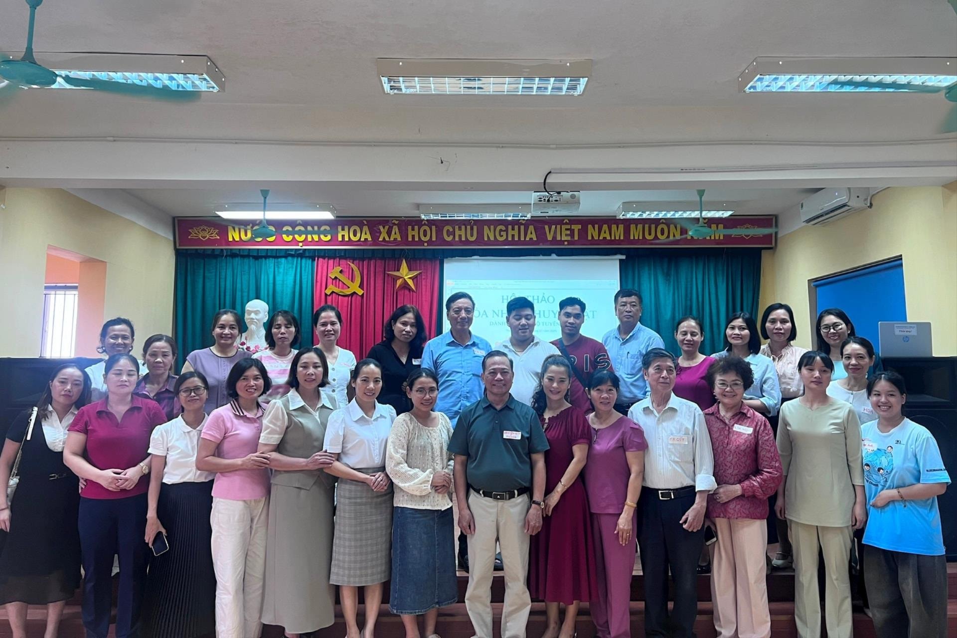 1-cac-dai-bieu-tham-gia-hoi-thao.jpg