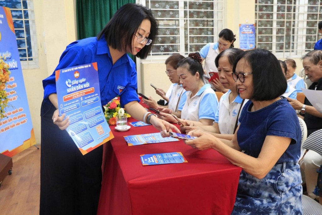 Gắn kết với Nhân dân bằng mô hình “Lắng nghe Nhân dân nói”