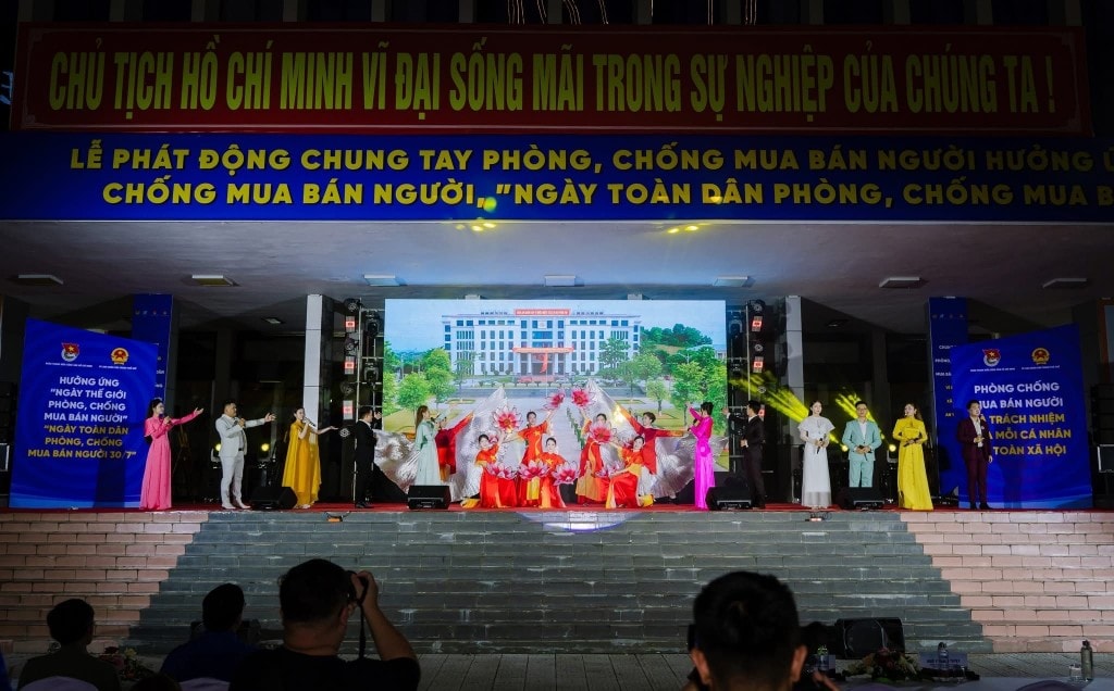Chương trình nghệ thuật đặc biệt chủ đề “Chung tay hành động phòng, chống mua bán người”