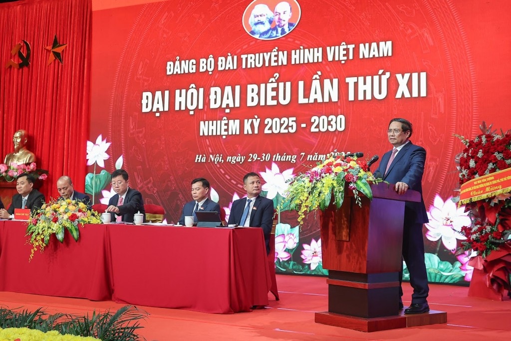 Thủ tướng đánh giá Đài THVN đã thực hiện tốt vai trò là cầu nối giữa Đảng, Nhà nước với Nhân dân; công cụ tương tác của xã hội - Ảnh: VGP/Nhật Bắc