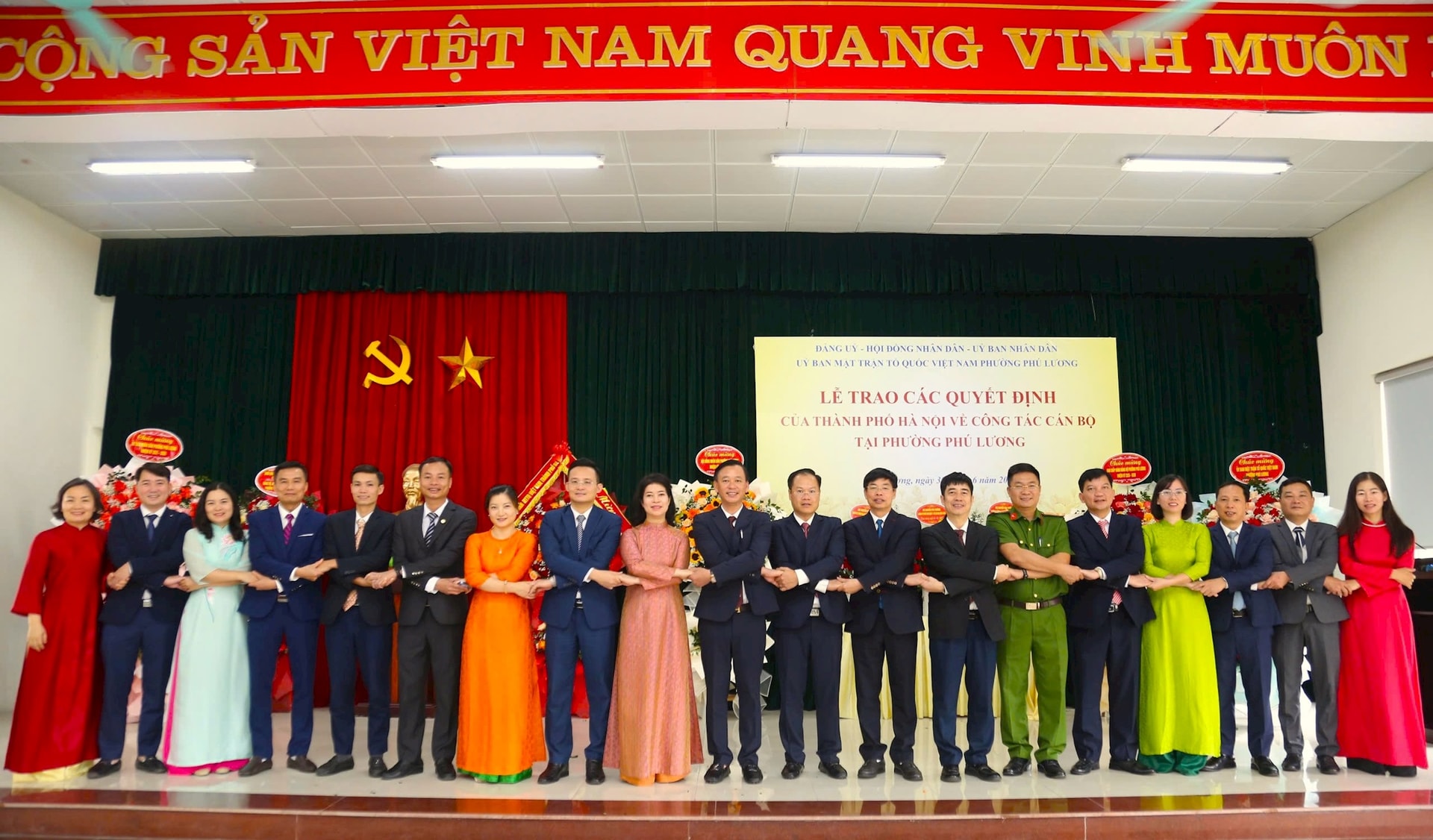 le-trao-qd-ve-cong-tac-can-bo.jpg