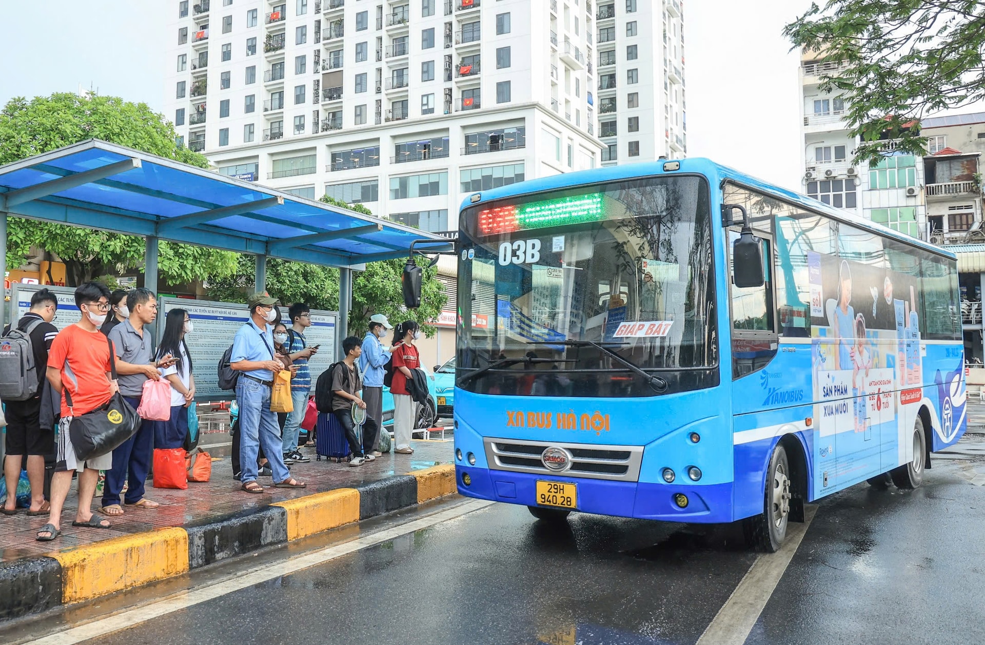bus-train-03b-water-soaked-river-parking-at-the-sea-is-being-proposed-to-adjust-the-progress.-anh-tuan-khai.jpg