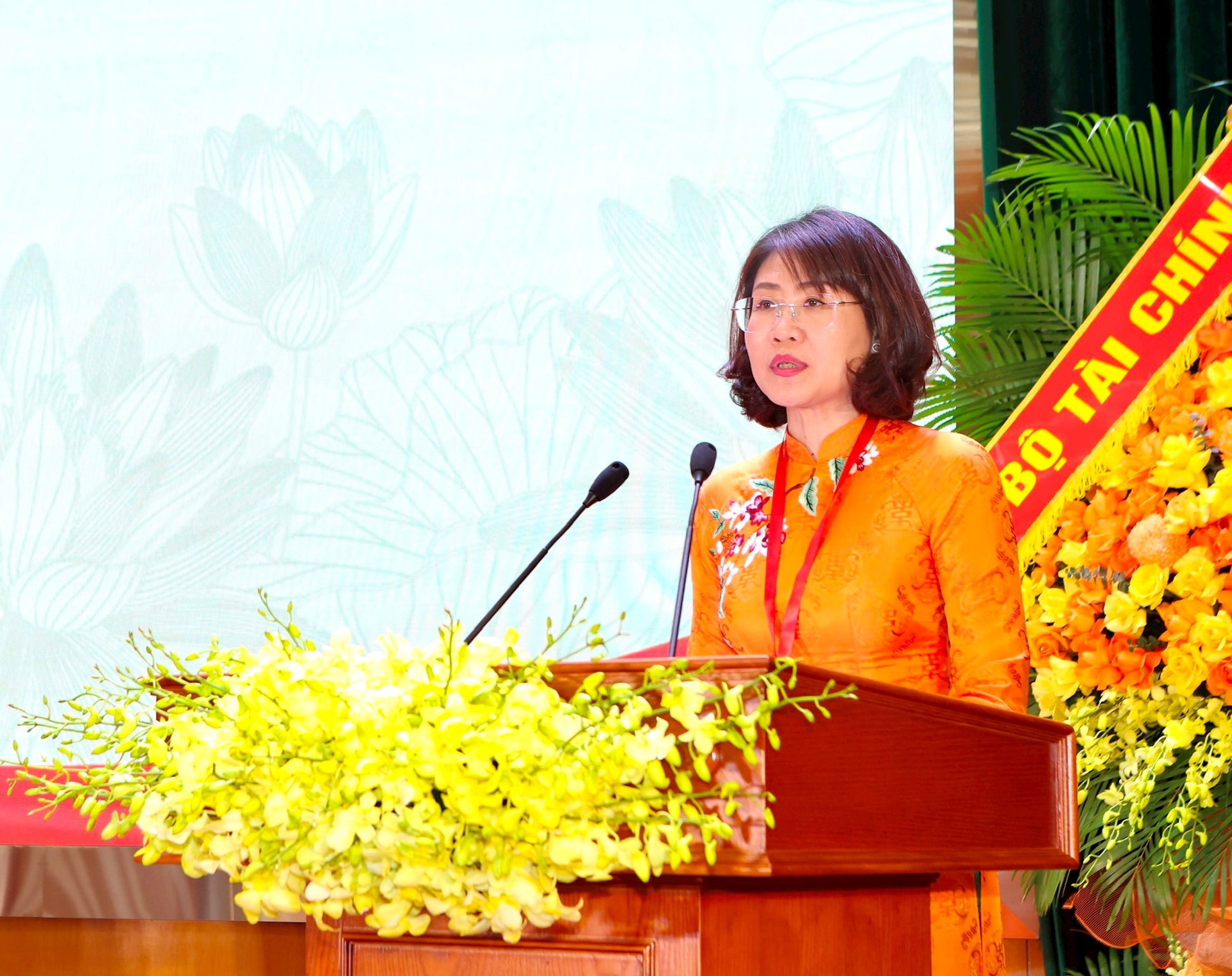 cn-c-thuy-.jpg