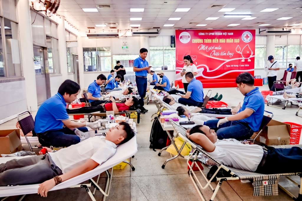 Quang cảnh buổi hiếm máu nhân đạo tại công ty Vedan