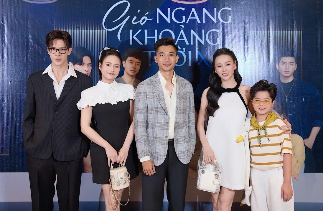 Phương Oanh trở lại màn ảnh nhỏ trong Gió ngang khoảng trời xanh sau 4 năm vắng bóng