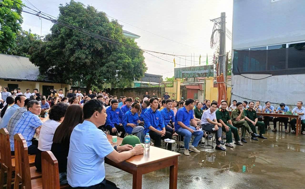Quang cảnh buổi phát động. Ảnh: Vũ Vân.