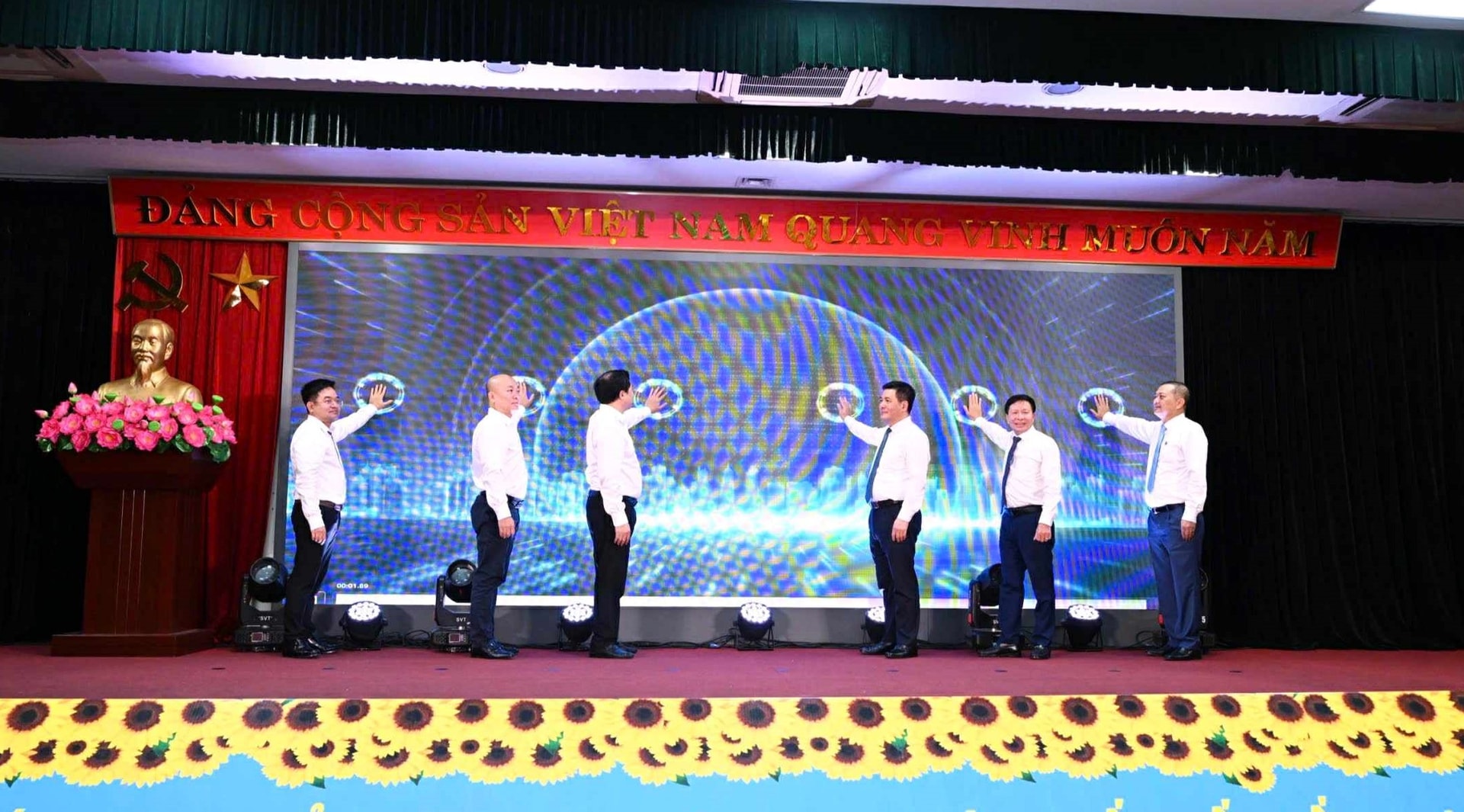 cong-bo-bao-cao-xuat-nhap-khau.jpg