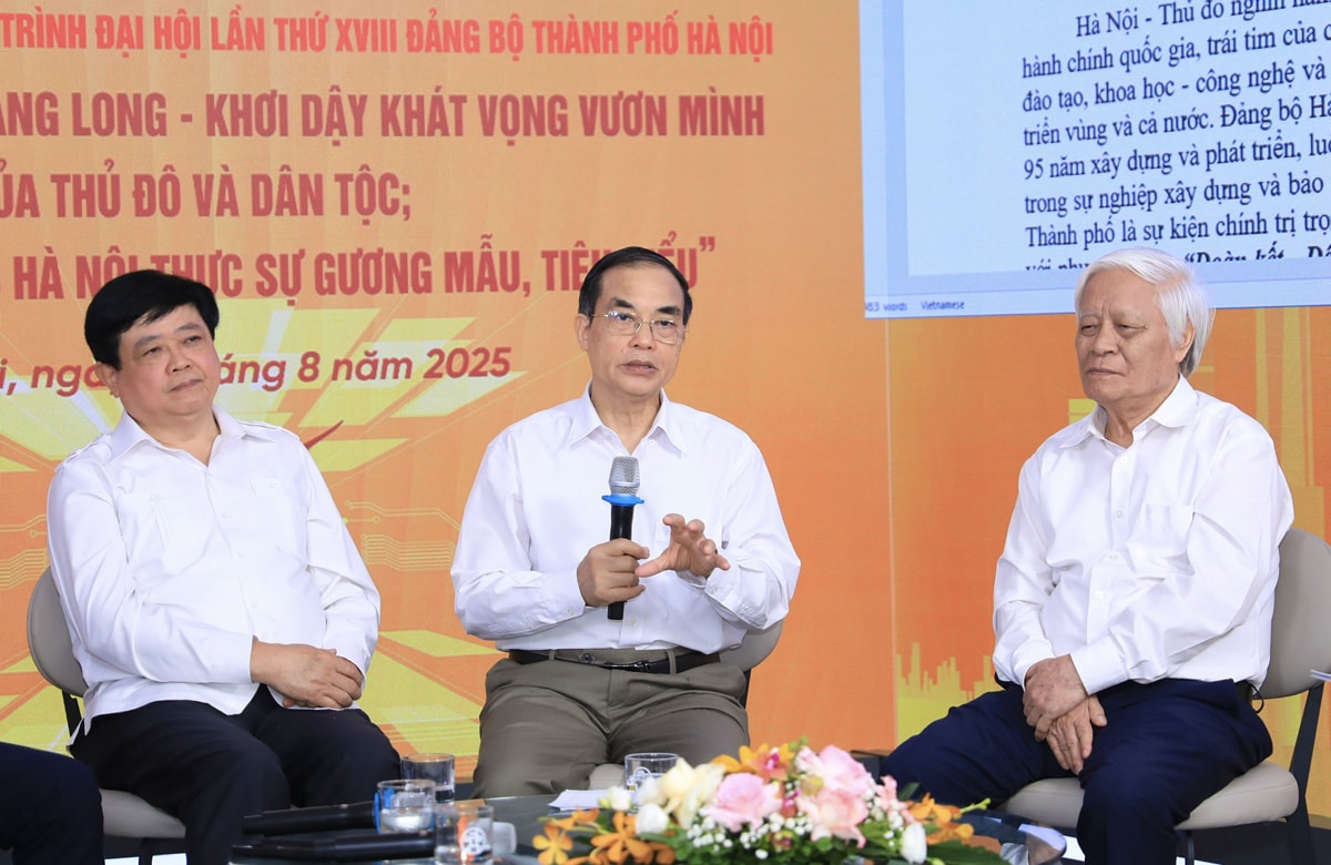 vanphuc1.jpg