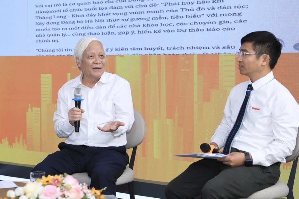 TS Nguyễn Viết Chức - Phó Chủ nhiệm Hội đồng tư vấn về Văn hóa - Xã hội (Ủy ban Trung ương Mặt trận Tổ quốc Việt Nam) nhấn mạnh về phát huy tinh hoa để tỏa sáng