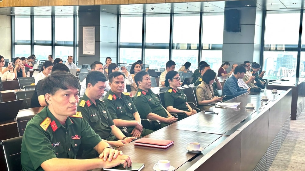Đặc sắc màn bắn súng thần công trên sân khấu “Dưới cờ vinh quang”