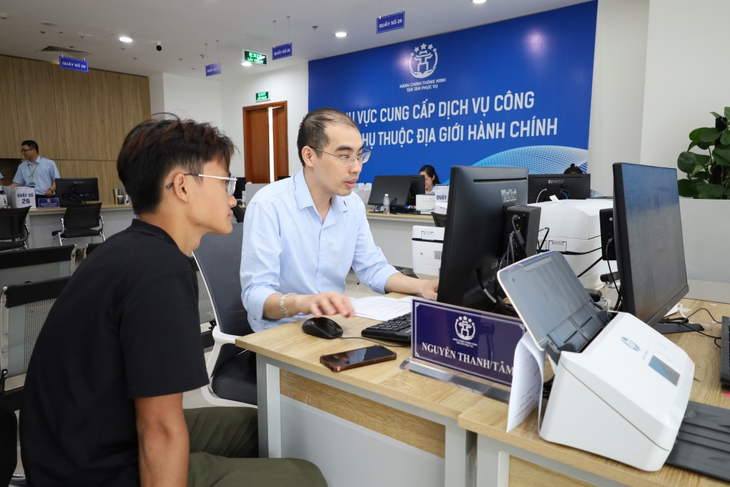 Đầy đủ máy móc hiện đại để hỗ trợ người dân