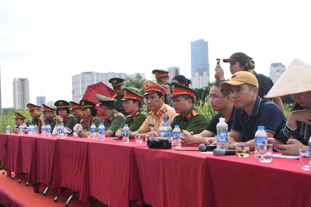 Công an Hà Nội hợp luyện