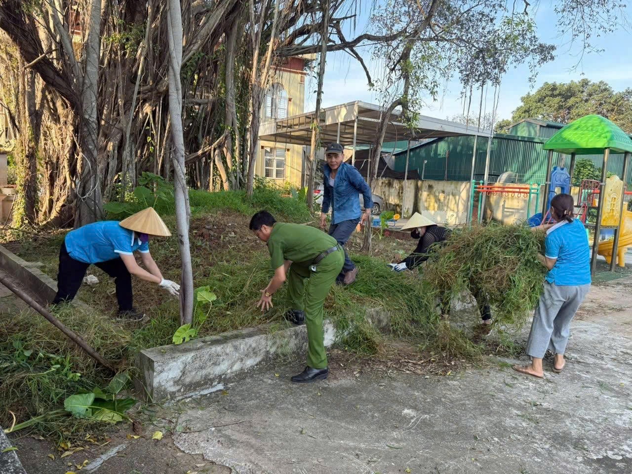 Lực lượng chức nawn
