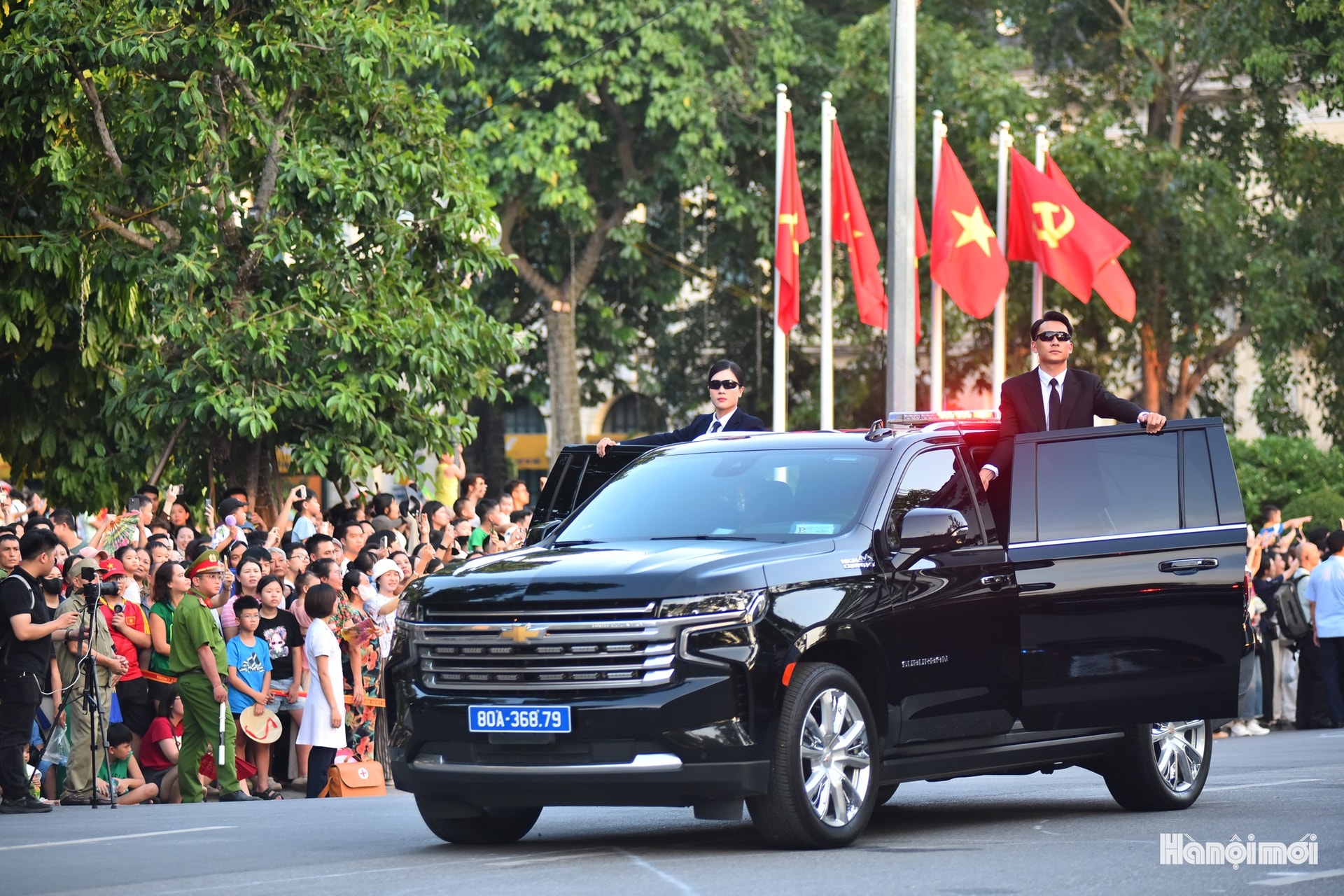 W_hnm-cand-13.jpg