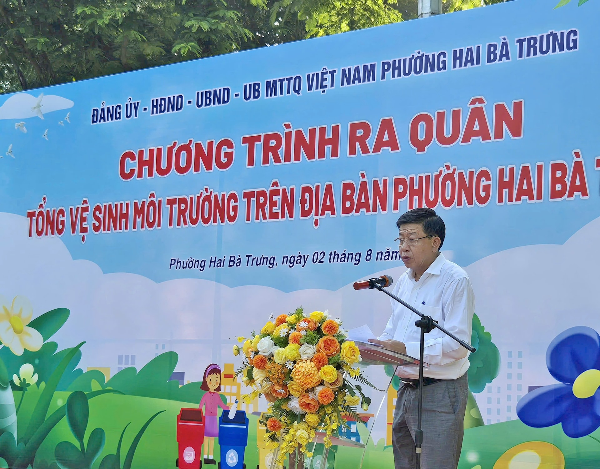 Phường Hai Bà Trưng ra quân tổng vệ sinh môi trường Phường Hai Bà Trưng ra quân tổng vệ sinh môi trường