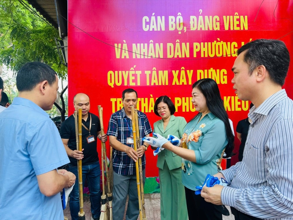 Chủ động giữ gìn vệ sinh môi trường từ chính ngôi nhà, con ngõ