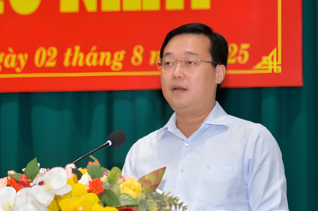 Ông Lê Quốc Phong, Bí thư Tỉnh ủy Đồng Tháp phát biểu tại hội nghị