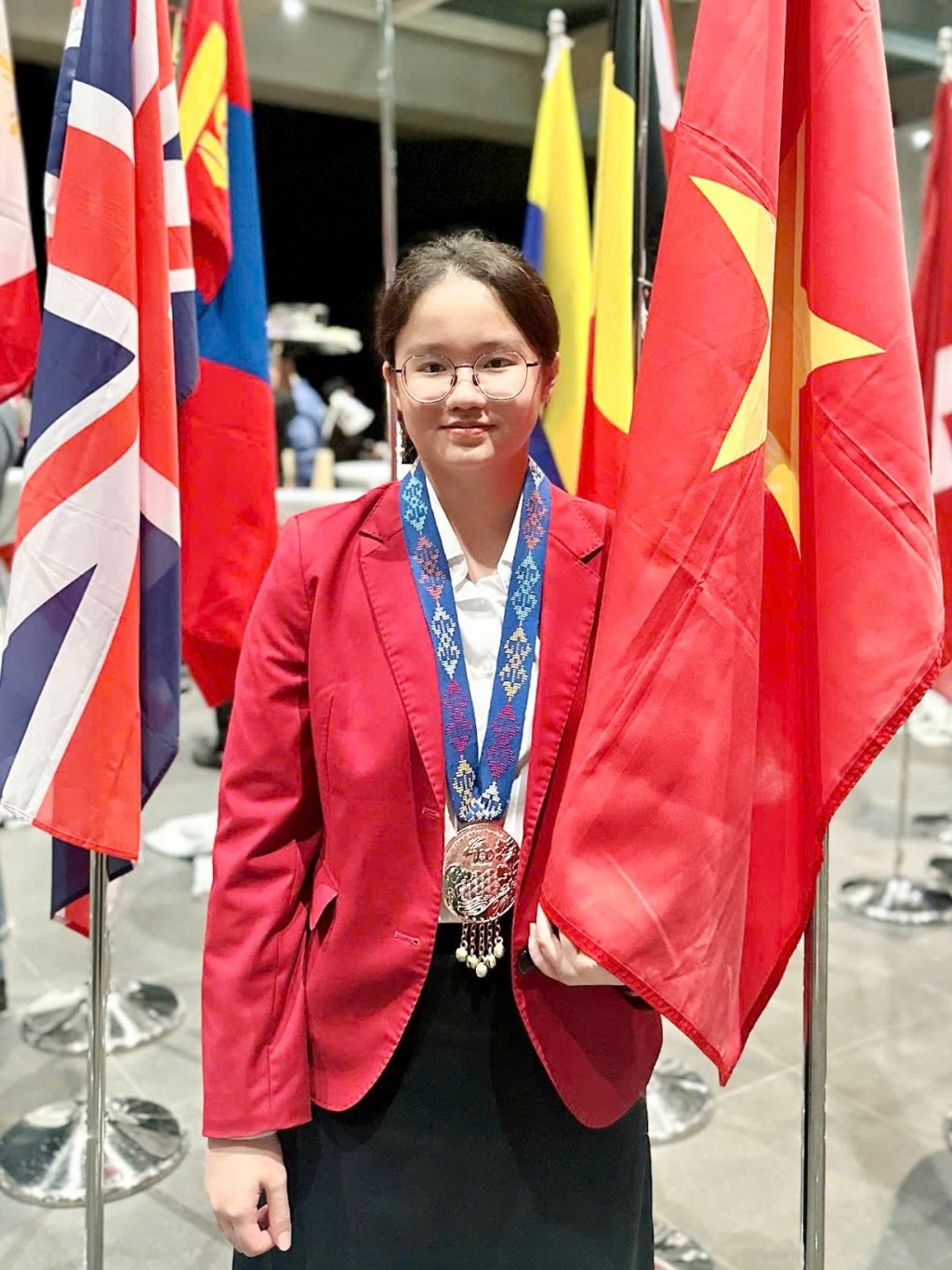 Em đã có hành trình học tập đầy nỗ lực trong ngôi nhà THPT chuyên Hà Nội - Amsterdam Em đã có hành trình học tập đầy nỗ lực trong ngôi nhà THPT chuyên Hà Nội - Amsterdam
