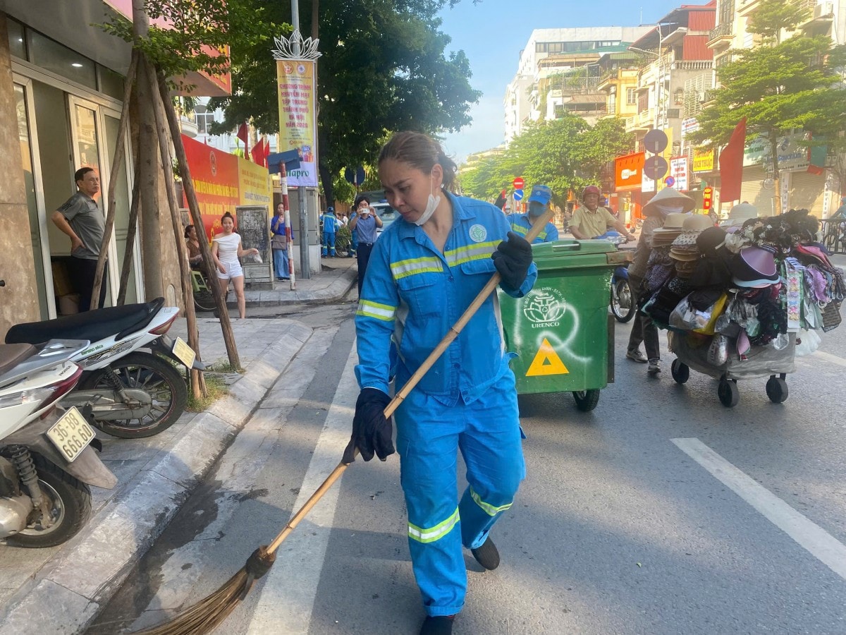 Sáng nay (2/8): Hà Nội đồng loạt ra quân tổng vệ sinh môi trường tại 126 xã, phường