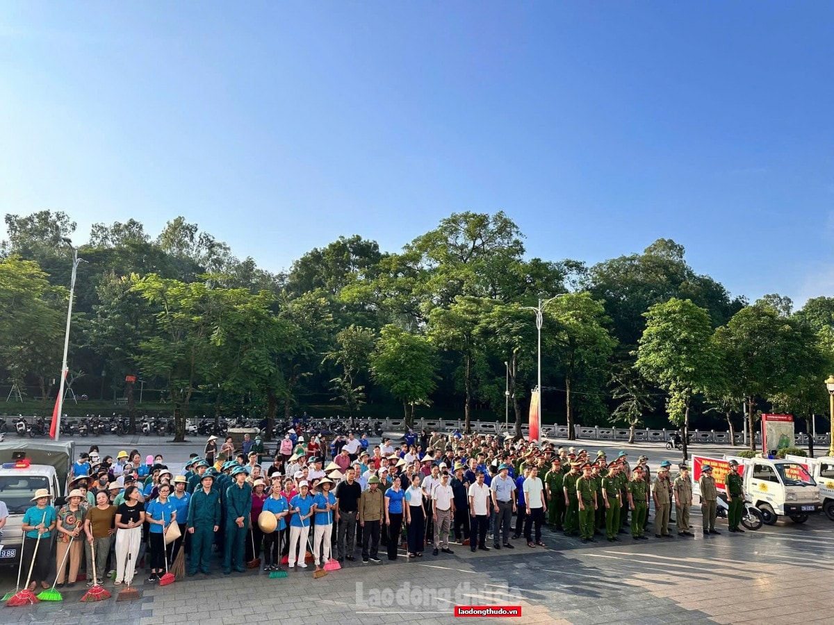 Sáng nay (2/8): Hà Nội đồng loạt ra quân tổng vệ sinh môi trường tại 126 xã, phường