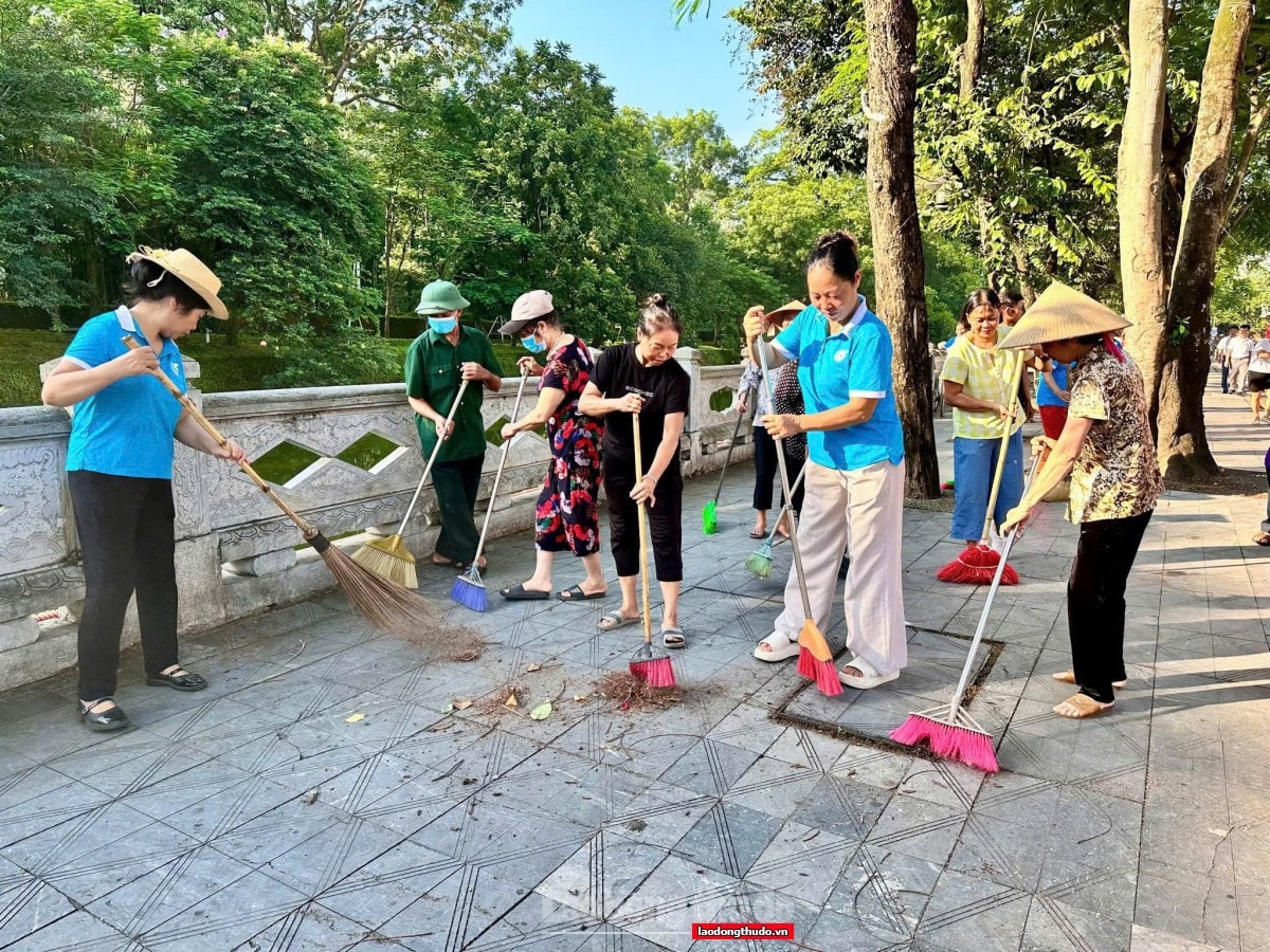 Sáng nay (2/8): Hà Nội đồng loạt ra quân tổng vệ sinh môi trường tại 126 xã, phường