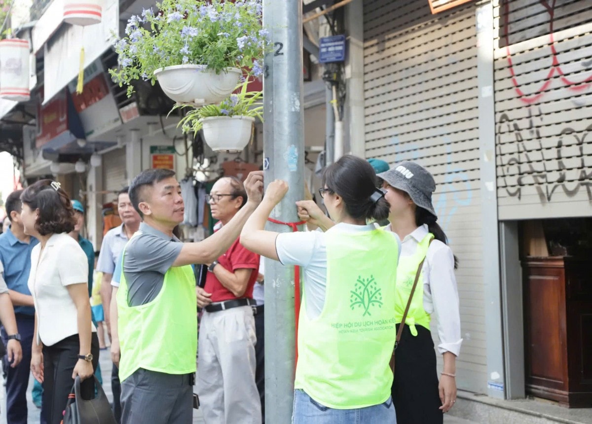 Sáng nay (2/8): Hà Nội đồng loạt ra quân tổng vệ sinh môi trường tại 126 xã, phường