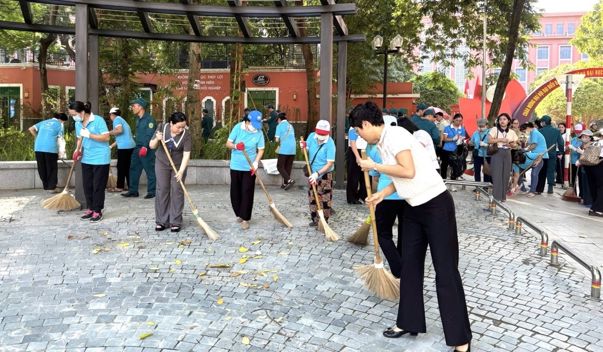 Sáng nay (2/8): Hà Nội đồng loạt ra quân tổng vệ sinh môi trường tại 126 xã, phường