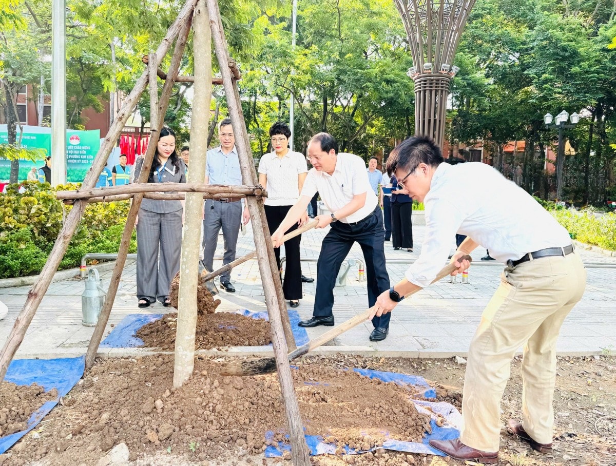 Sáng nay (2/8): Hà Nội đồng loạt ra quân tổng vệ sinh môi trường tại 126 xã, phường